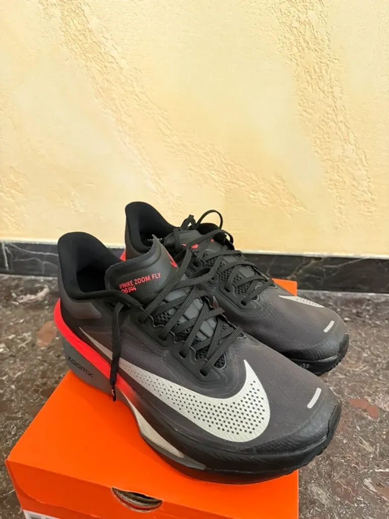Used Nike Zoom Fly 6 bike — image 3 of 7