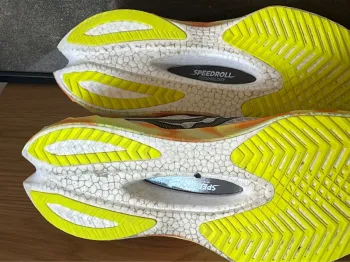 Używany Saucony Endorphin Pro 4 bike — zdjęcie 4 z 8