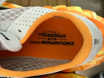 Używany Saucony Endorphin Pro 4 bike — zdjęcie 3 z 8