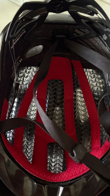 Tweedehands Bontrager rally wawe cel 2024 bike — afbeelding 7 van 8