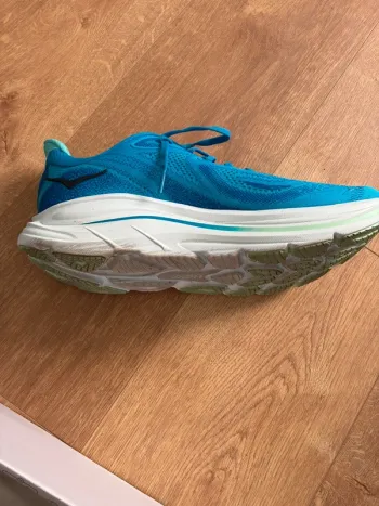 Used Hoka Clifton 10 bike — image 2 of 4