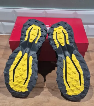 Used New Balance Tektrel V1 bike — image 2 of 3