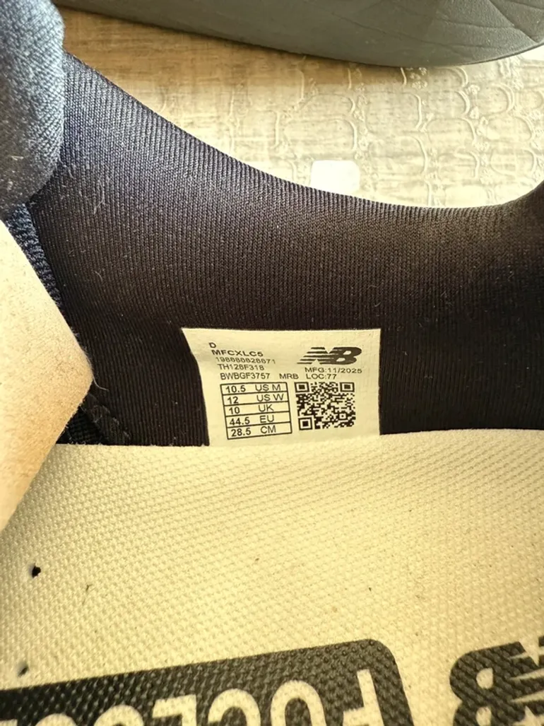 Used New Balance Fuelcell Rebel v5 bike — image 7 of 8