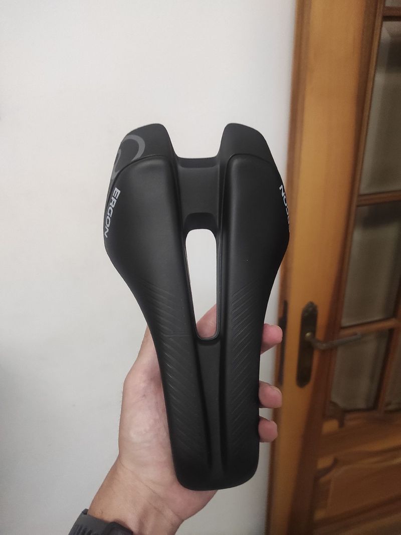 Used Ergon SR Tri Men 2026 Saddles & Seatposts
