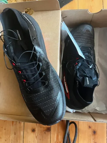 Genesis S / Lap 2 Running Shoes de segunda mano