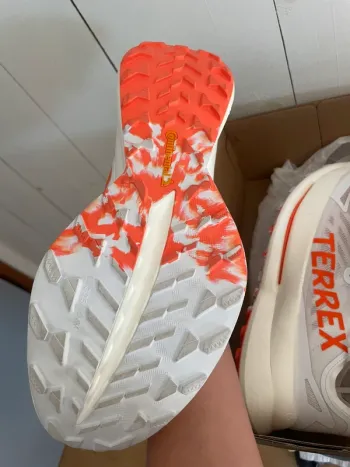 Used Adidas Trail Running Shoes bike — image 3 of 4