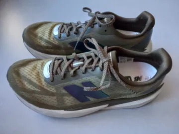 Gebrauchtes New Balance Fuelcell Rebel bike — Bild 1 von 5
