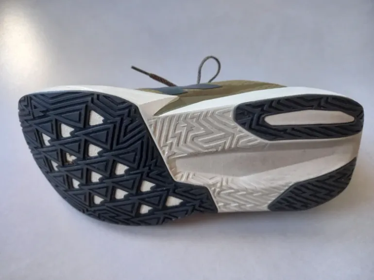 Gebrauchtes New Balance Fuelcell Rebel bike — Bild 3 von 5