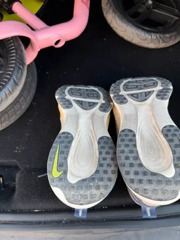 Used Nike Vomero 18 bike — image 3 of 7