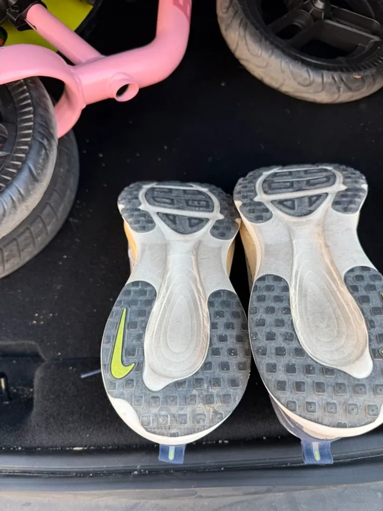 Used Nike Vomero 18 bike — image 3 of 7