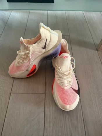 Used Nike Air Zoom Alphafly Next% 3 bike — image 2 of 9