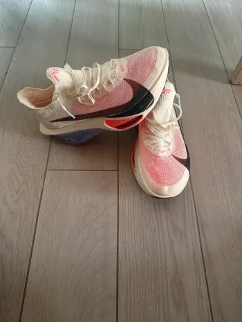 Used Nike Air Zoom Alphafly Next% 3 bike — image 3 of 9