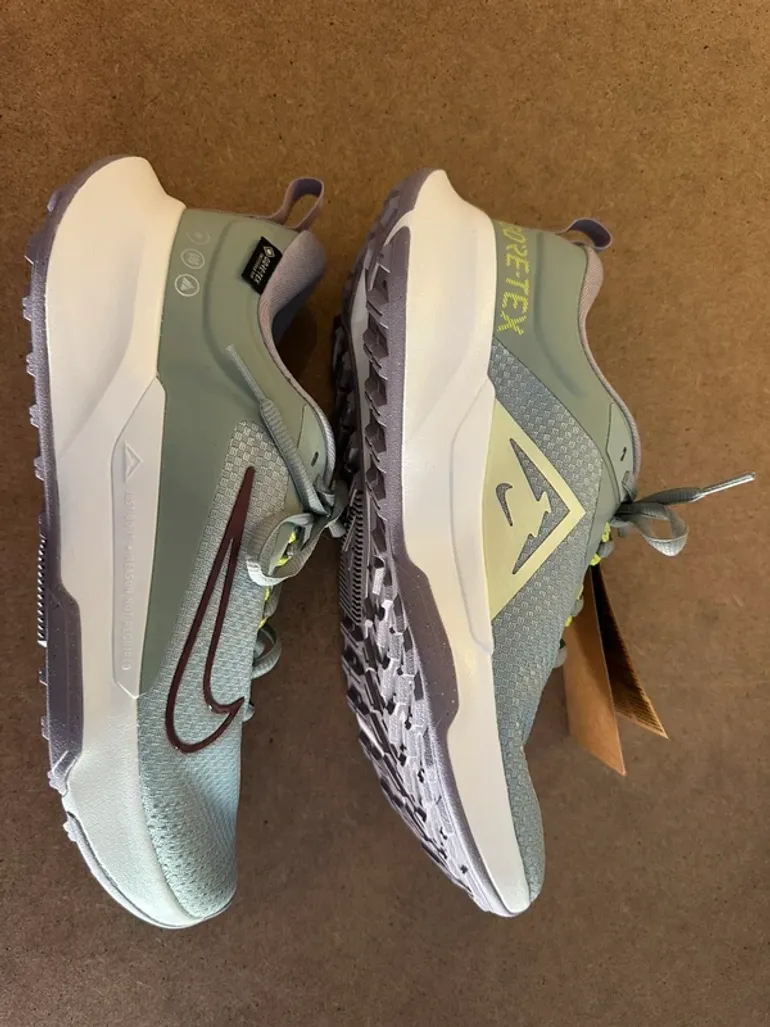 Used Nike Juniper Trail 2 Gore-Tex bike — image 3 of 7