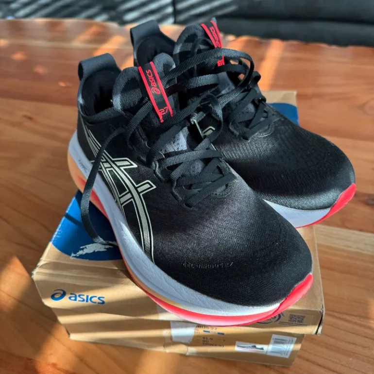 Used Asics Gel-Nimbus 27 bike — image 2 of 6