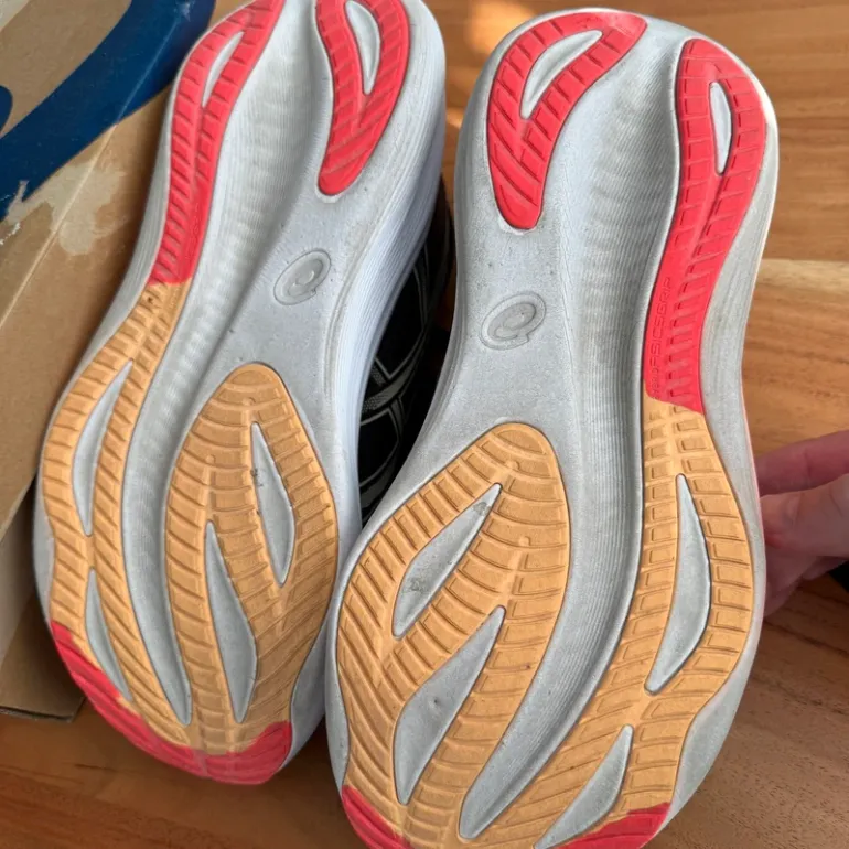 Used Asics Gel-Nimbus 27 bike — image 4 of 6