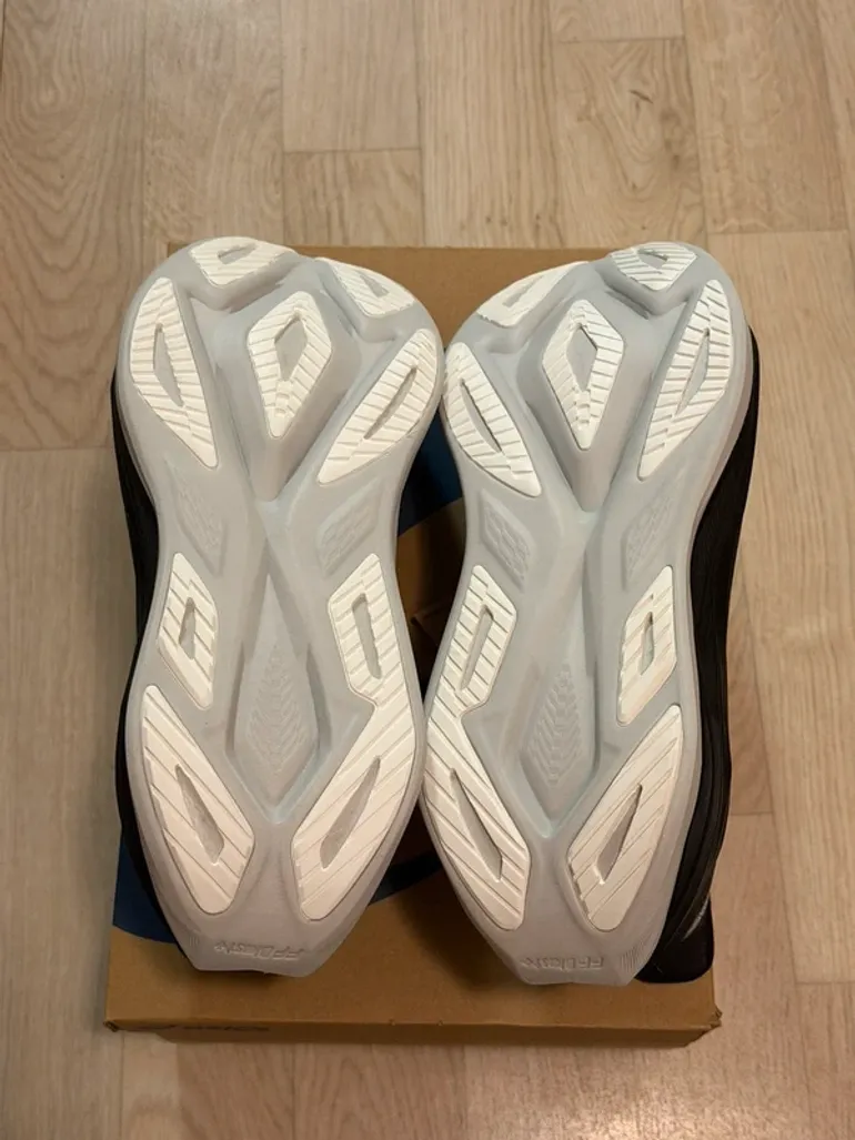 Used Asics Superblast 3 bike — image 4 of 6