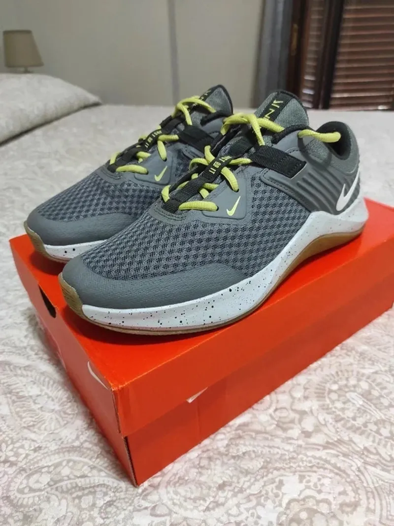 Nike MC Trainer Running Shoes usato