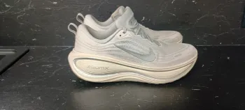 Used Nike Vomero Plus bike — image 2 of 8