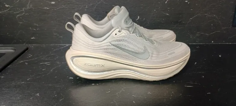 Used Nike Vomero Plus bike — image 2 of 8