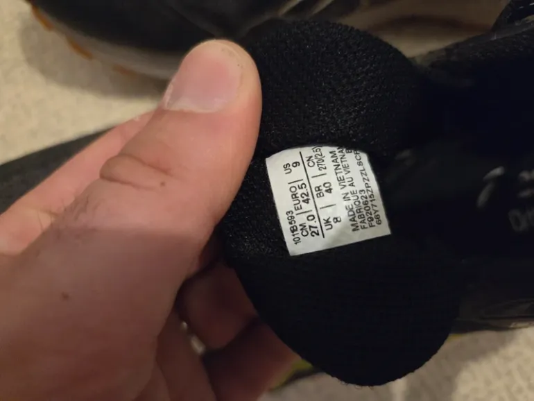 Used Asics Trail Running Shoes bike — image 3 of 3