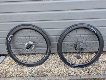 Used graal Carbon Wheels bike — image 4 of 5