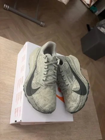 Używany Nike ACG Ultrafly Trail bike — zdjęcie 1 z 6