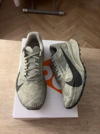 Używany Nike ACG Ultrafly Trail bike — zdjęcie 2 z 6