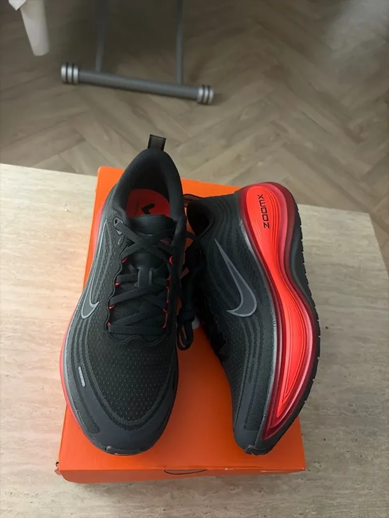 Used Nike Vomero Plus bike — image 2 of 5