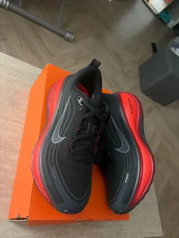 Used Nike Vomero Plus Running Shoes