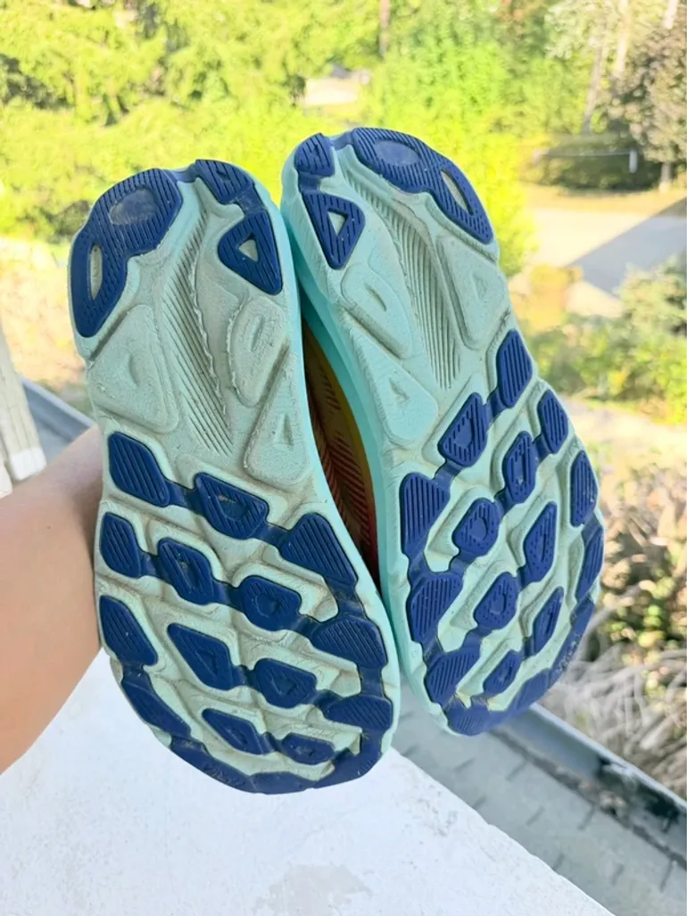 Hoka Clifton 9 bike usato — immagine 5 di 6