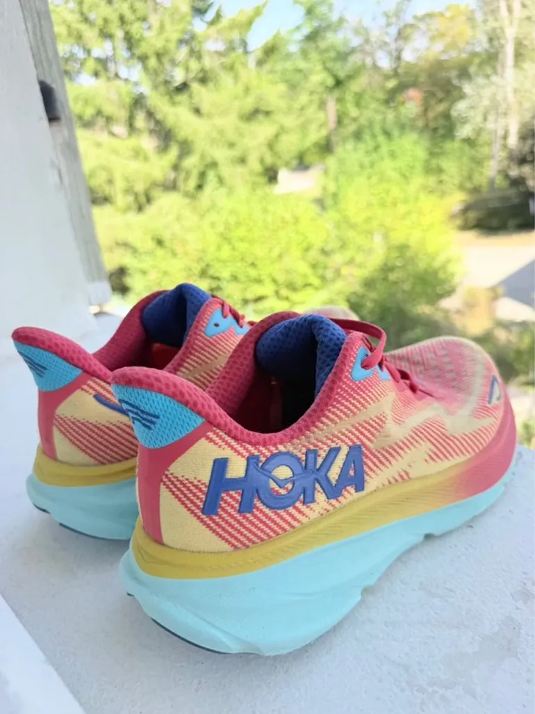 Hoka Clifton 9 bike usato — immagine 1 di 6