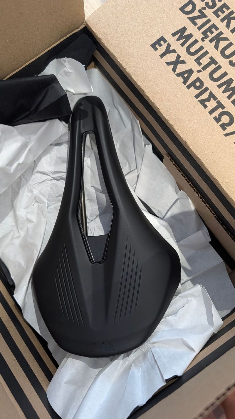 Used Fizik Argo Vento R1 2026 Saddles & Seatposts