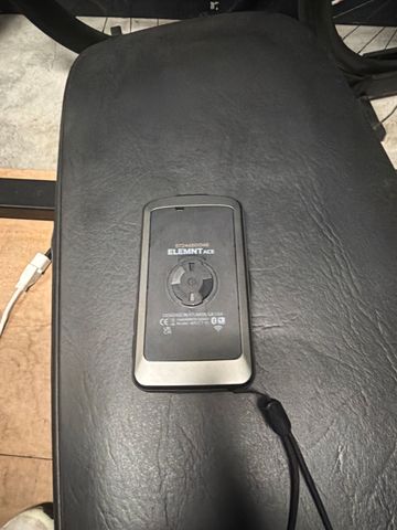 Used Wahoo ELEMNT ACE GPS Cycling Computer bike — image 2 of 2