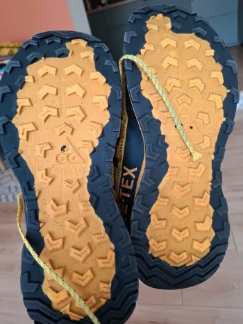 Used Nike ACG Gtx bike — image 7 of 7