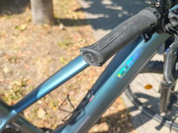 Used Cube Reaction Hybrid One 2026 bike — image 3 of 11