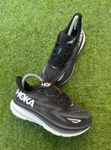 Gebrauchtes Hoka Clifton 9 Running Shoes
