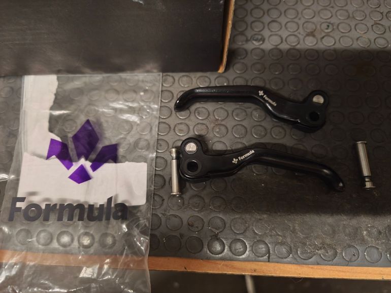 Used Formula Cura x bike — image 2 of 2