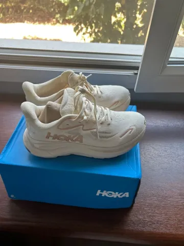 Used Hoka Clifton 10 Running Shoes