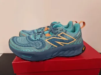 Used New Balance Fresh Foam X Hierro V8 bike — image 3 of 4