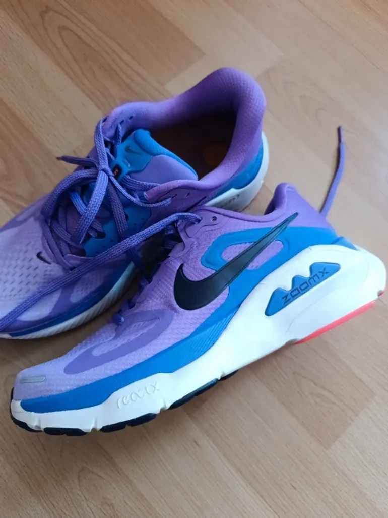 Used Nike Sneaker Laufschuhe bike — image 2 of 6