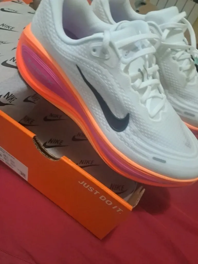 Nike Vomero Plus Run bike d'occasion — image 2 sur 10