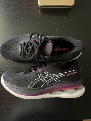 Używany Asics Gel-Kinsei Max Running Shoes
