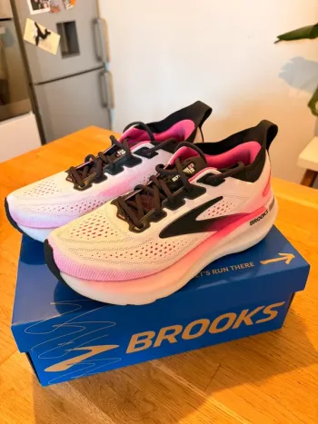 Used Brooks Glycerin GTS 23 bike — image 2 of 11