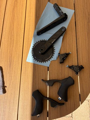 Used Sram Rival AXS 2024 Drivetrain & Pedals