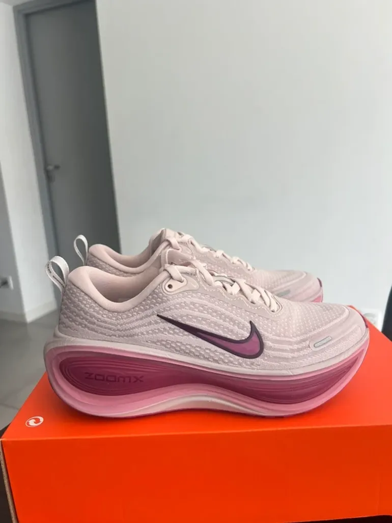 Used Nike Vomero Plus bike — image 2 of 12
