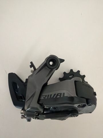 Tweedehands Sram Rival AXS XPLR 12V 44T Drivetrain & Pedals