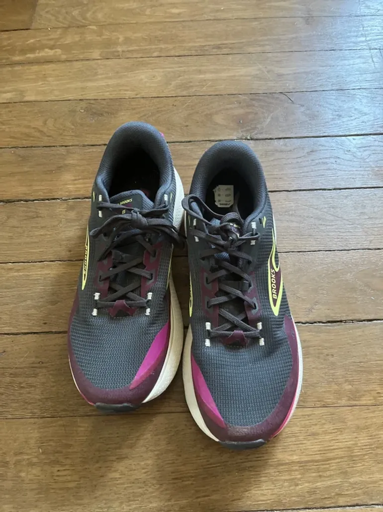 Käytetty Brooks Running Shoes bike — kuva 2 / 4