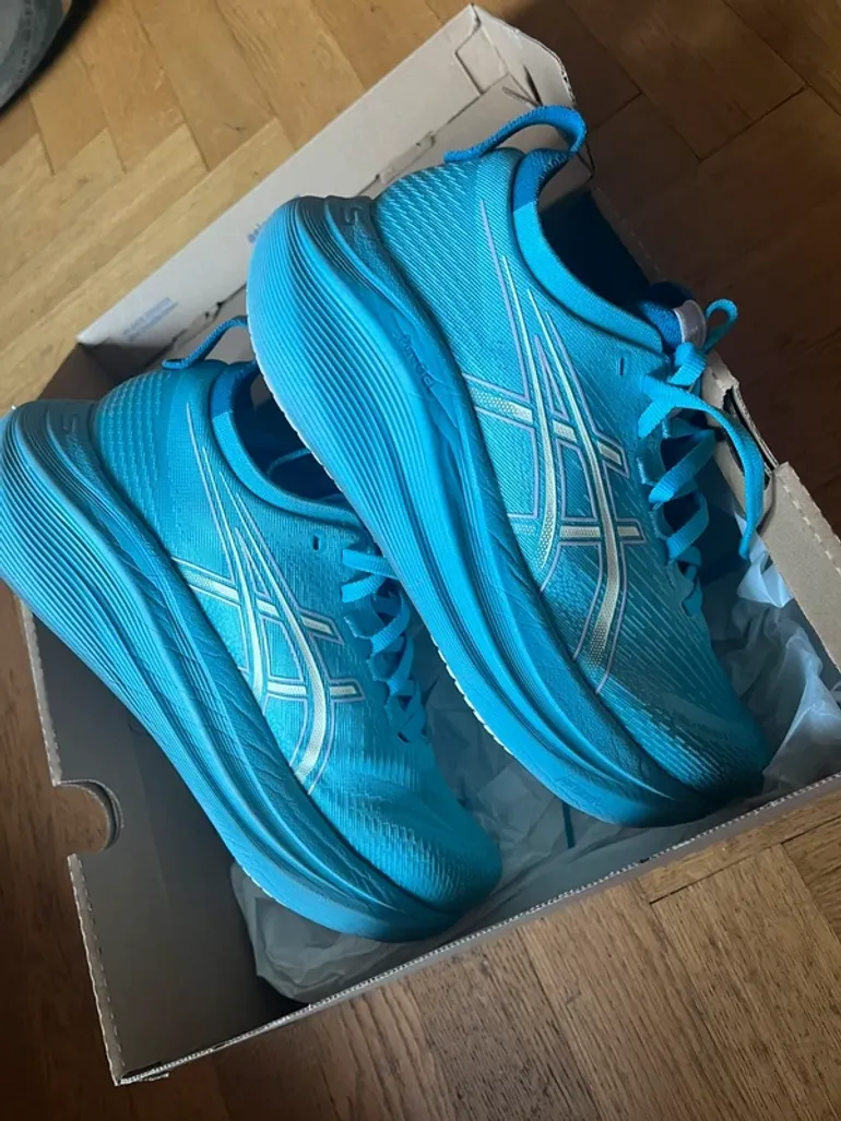 Used Asics Nimbus 27 bike — image 1 of 5