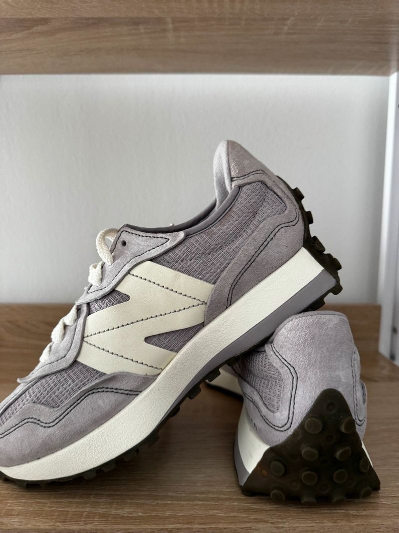 Used New Balance 327 Running Shoes