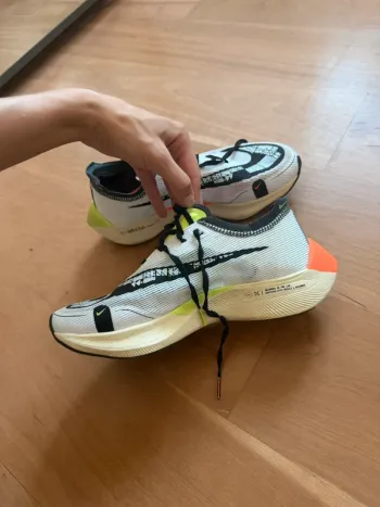 Used Ghost ZoomX Vaporfly Next% 2 bike — image 3 of 15